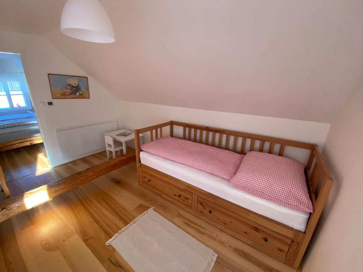 Nad Slováckým sklípkem Tupesy Exterior foto